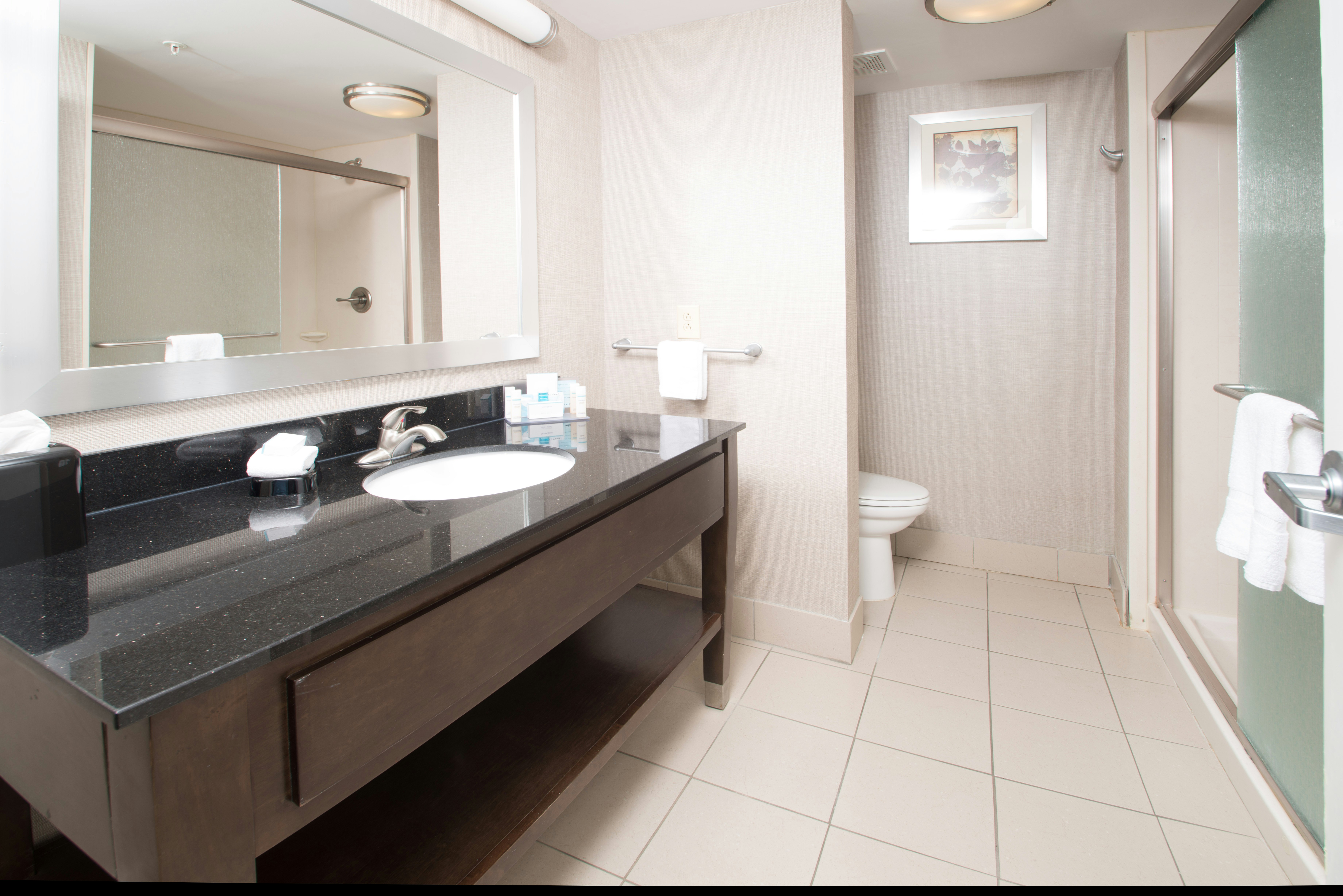غرفة بسرير كينج مع أريكة، Hampton Inn Hernando Ms 8/10