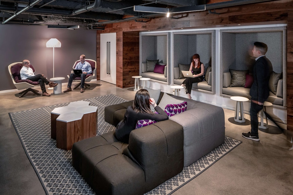 YOTEL San Francisco, Select by Hilton 39/76