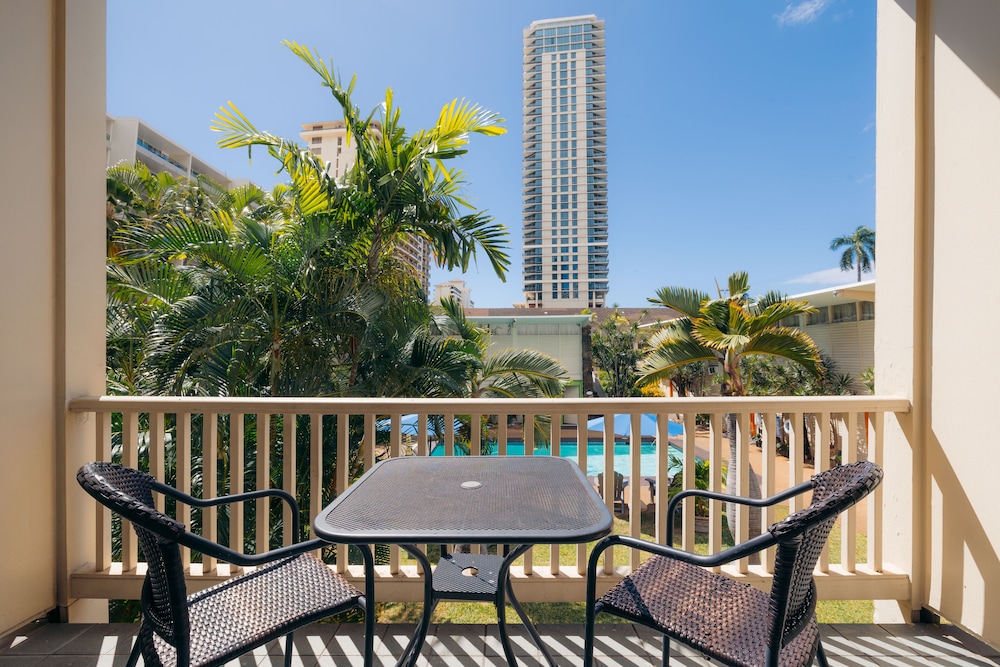 Waikiki Heritage Hotel 32/50