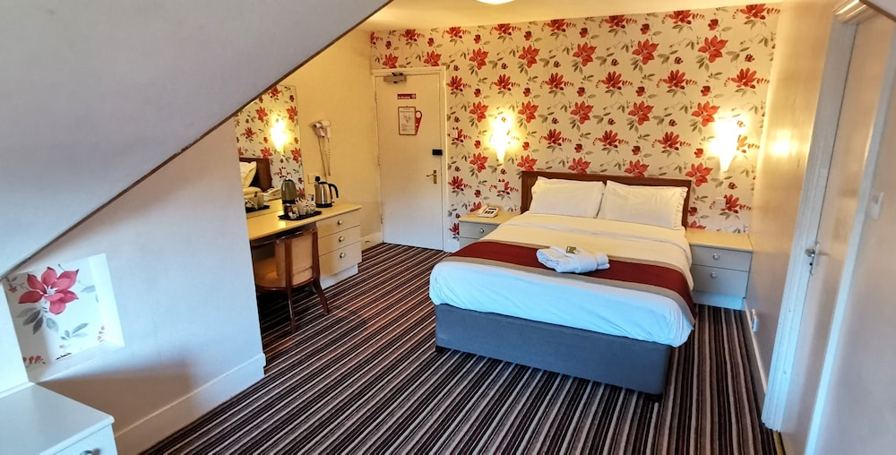 The Russell Hotel 24/50