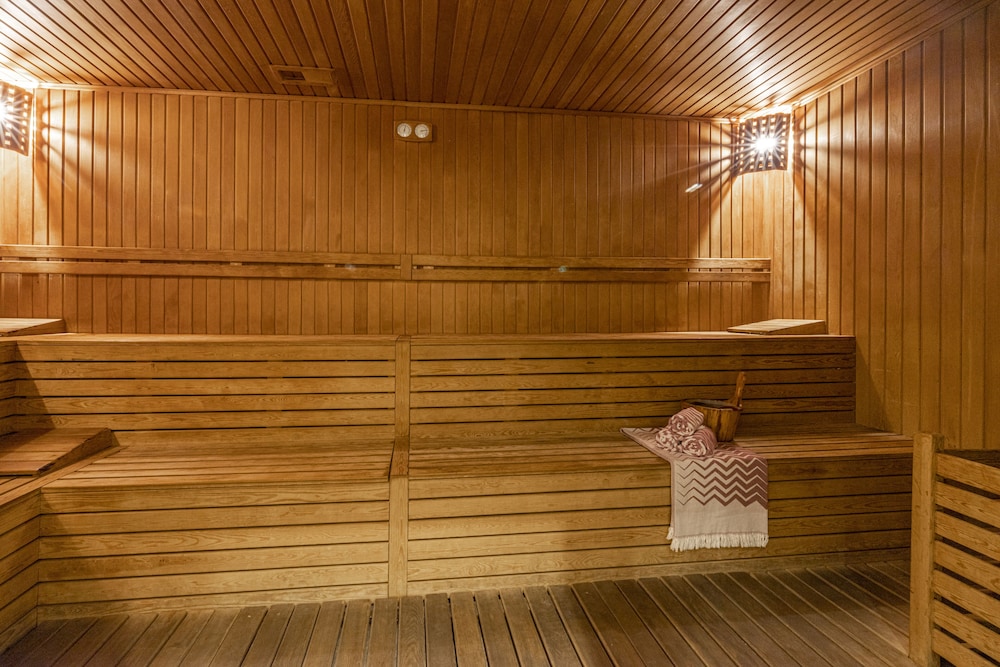 swimming pool spa