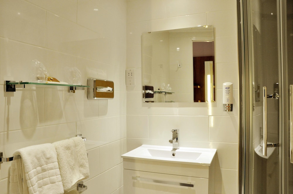 Holiday Inn Express Chester Racecourse 32/34