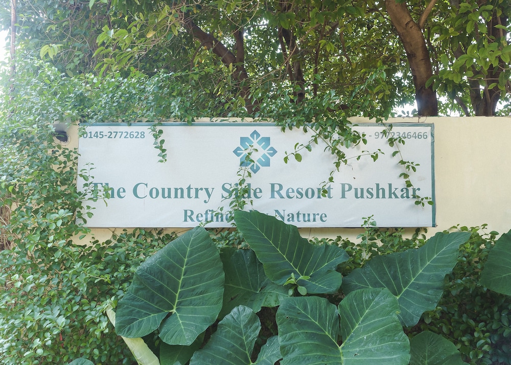 THE COUNTRY SIDE RESORT 18/48