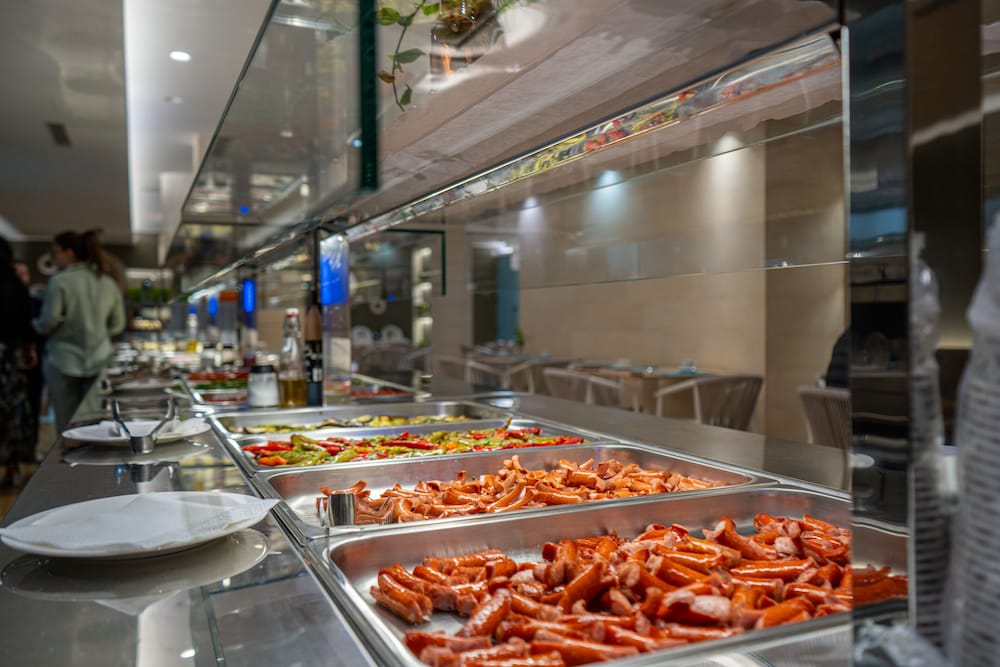 Hotel Vlora Priam, Affiliated by Melia 37/65