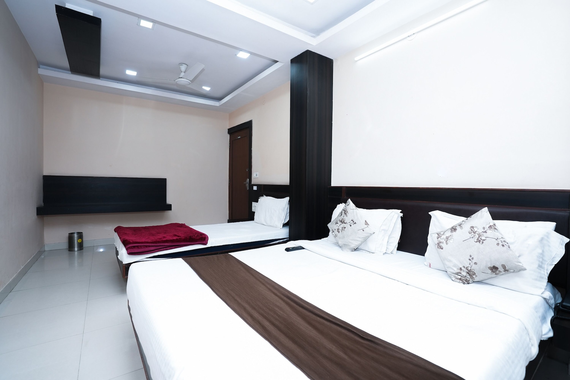 ROOM, TRIPLE