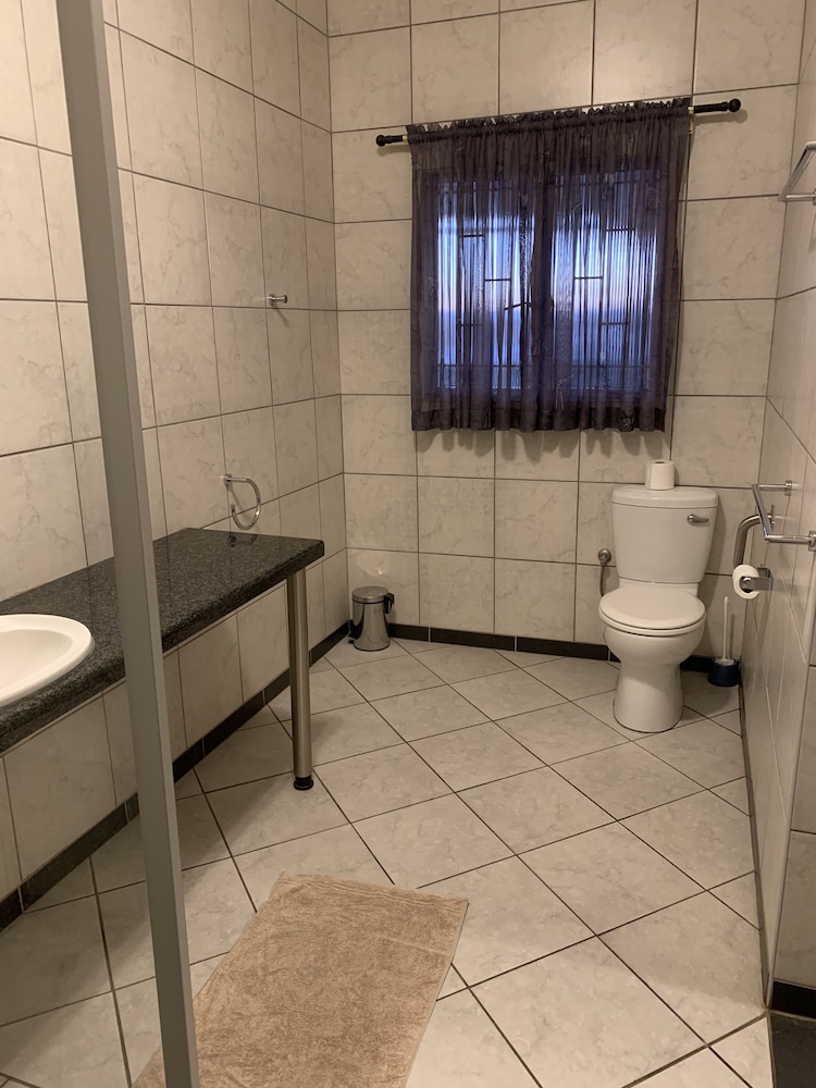 Hotel Pension Casa Africana 48/50