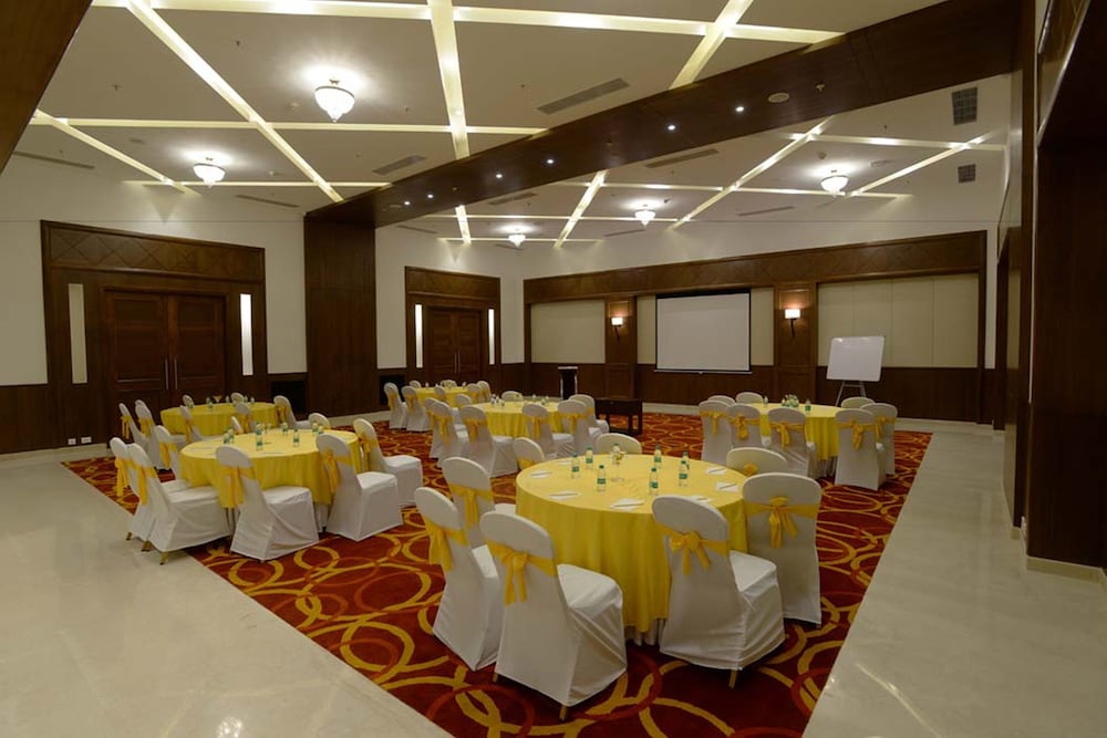 Lemon Tree Hotel Coimbatore 28/35