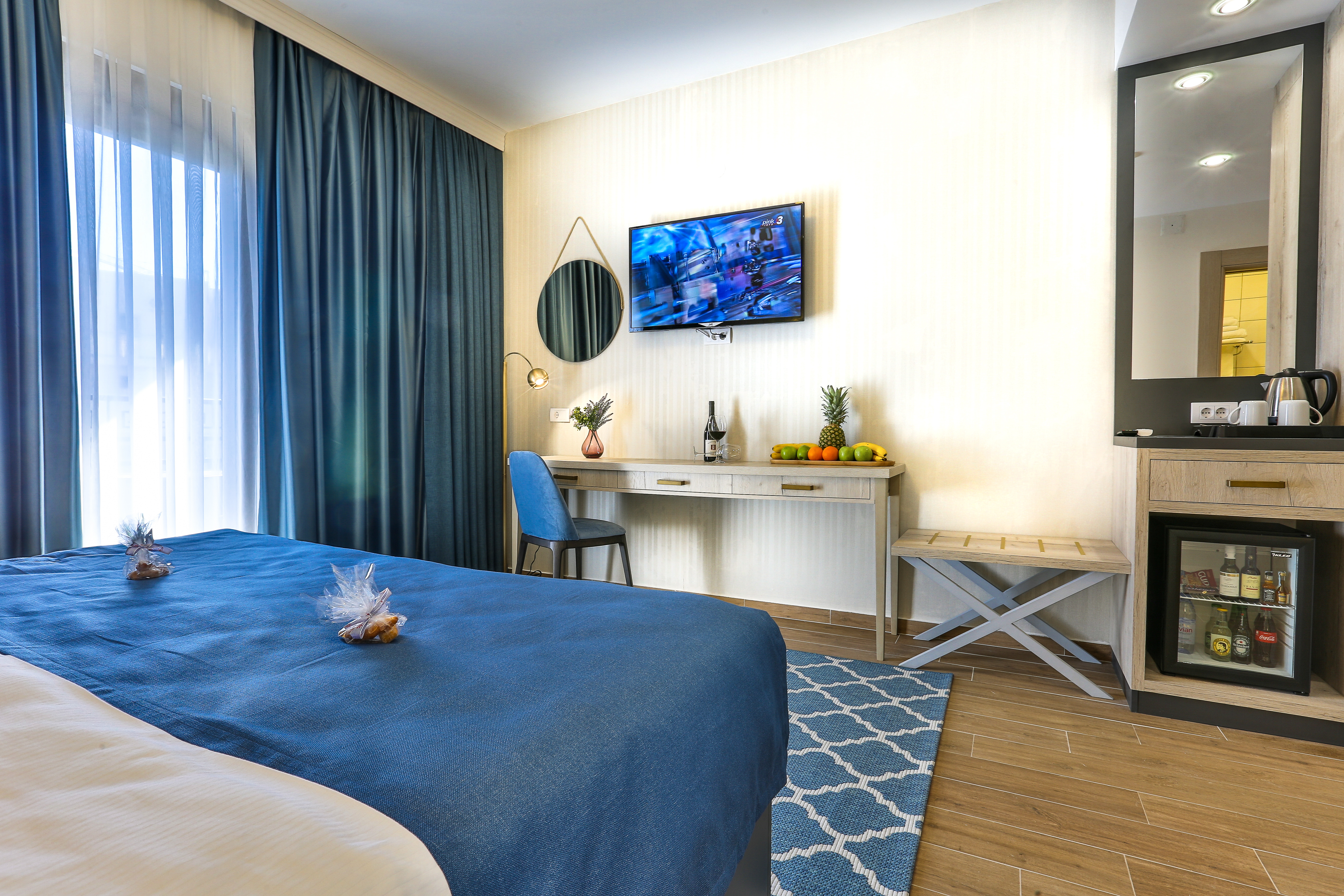 غرفة قياسية مزدوجة بإطلالة على المسبح، Hotel Harmony by Aycon 3/5