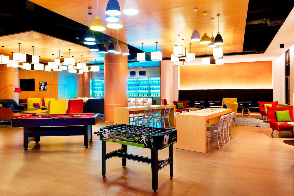Aloft Dongguan Dynamic Town 34/48