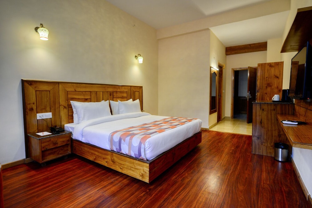 Clarks Inn Suites Manali 13/36