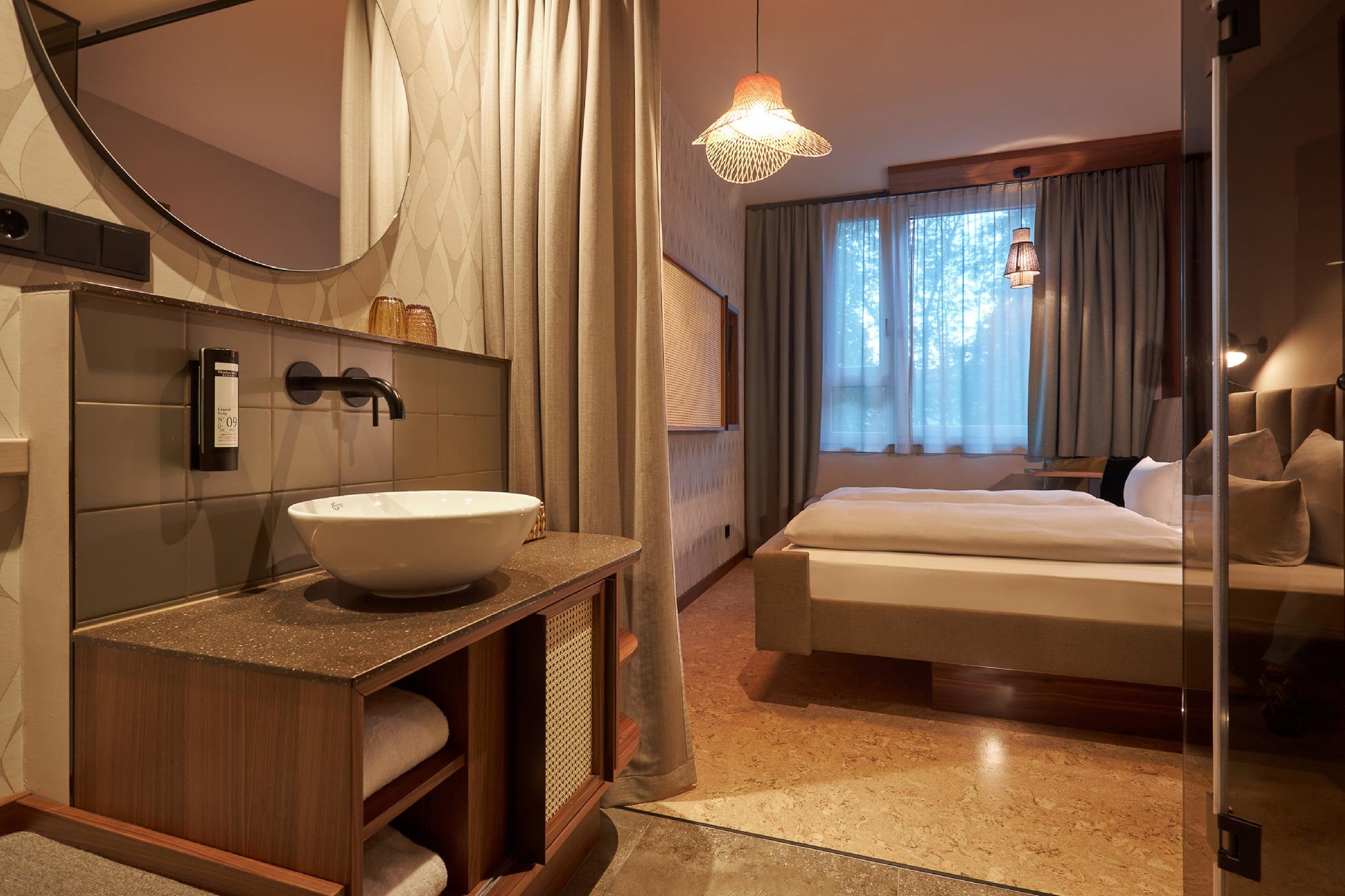 Room, Single, Double Bed