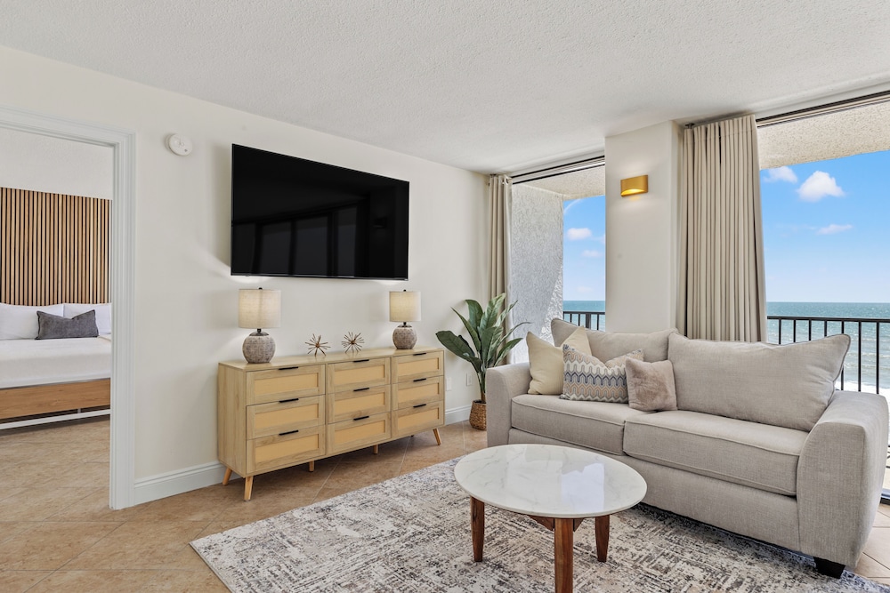 Sandpiper Beacon Beach Resort 23/50