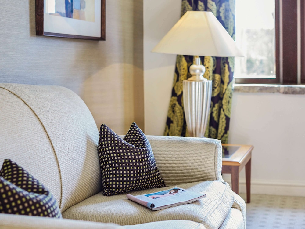 Mercure Barnsley Tankersley Manor Hotel 45/74