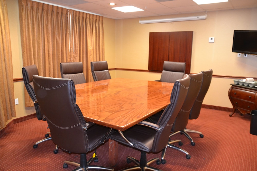 FairBridge Inn & Suites Cleburne 52/62
