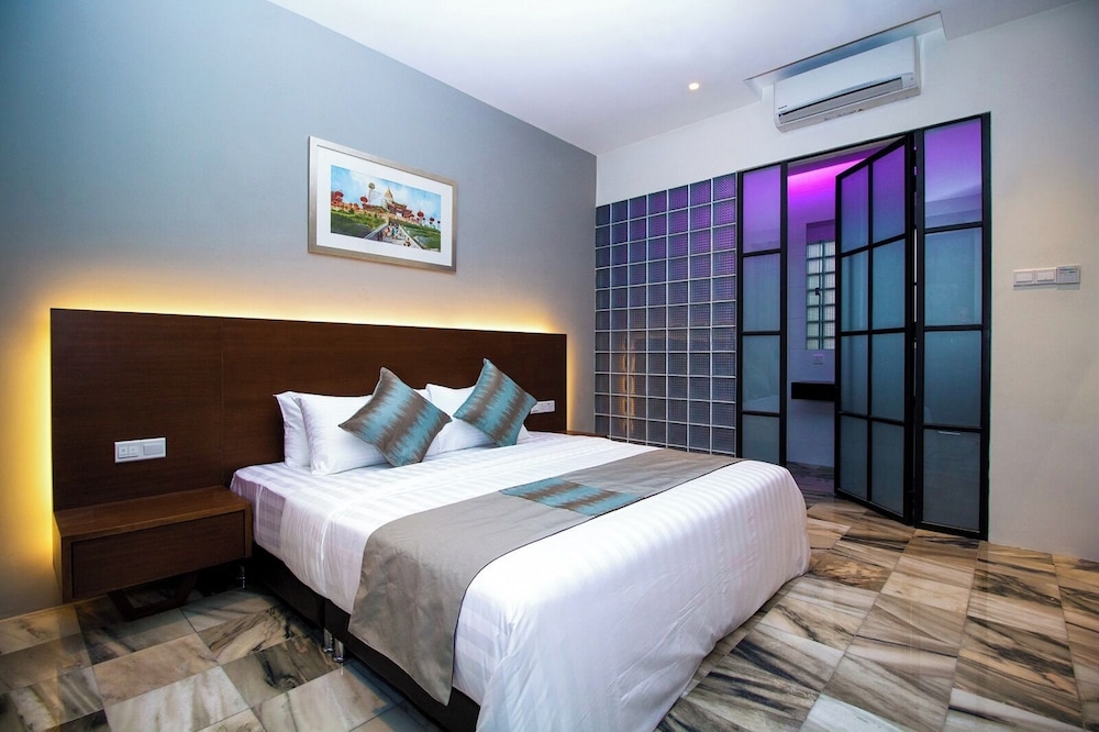 Macalister Terraces Hotel 15/37