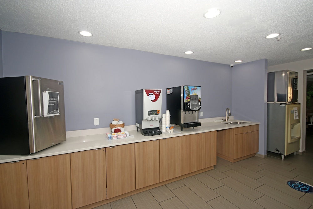 Microtel Inn Greensboro 5/54