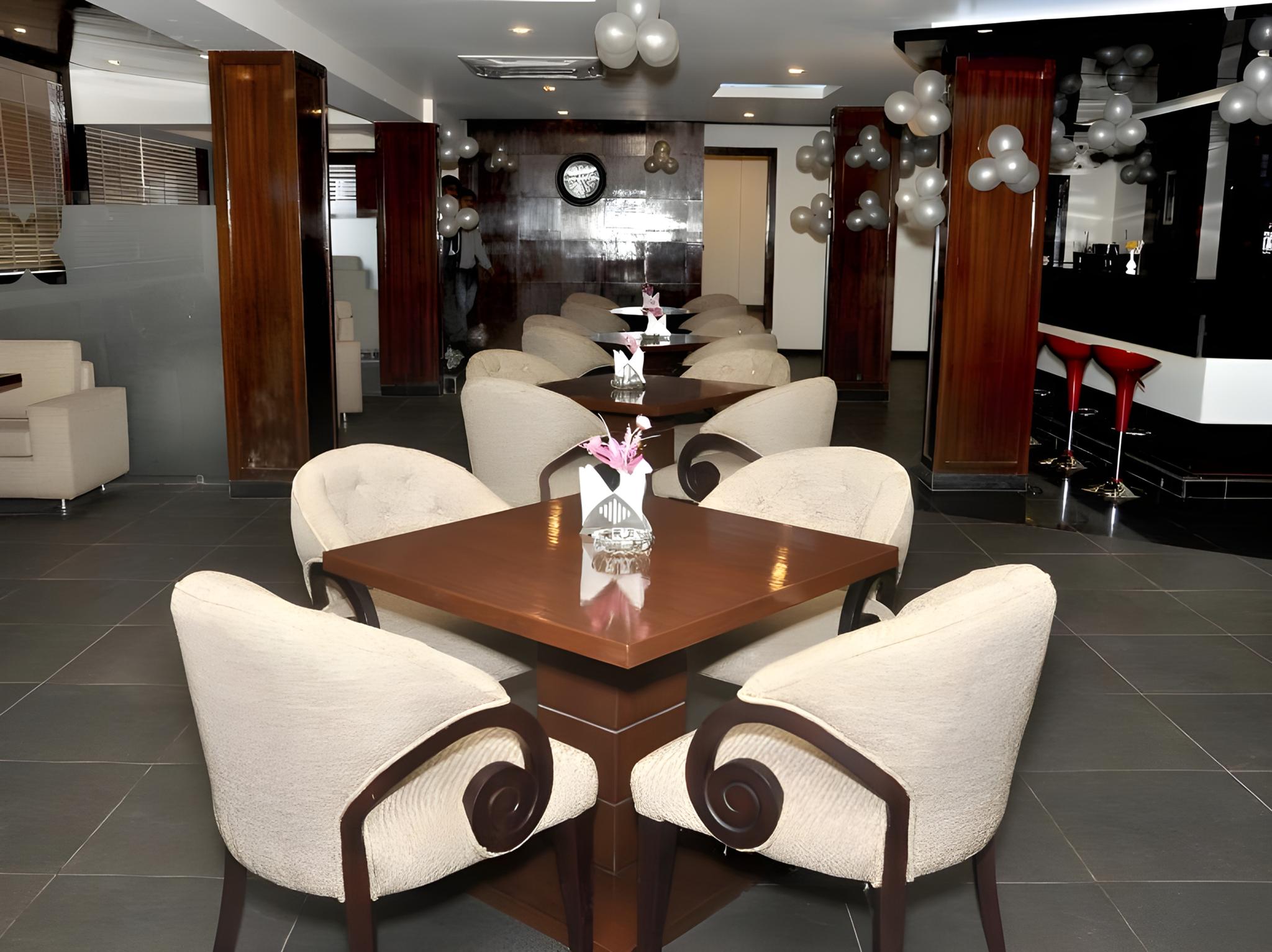 Hotel Sobti Continental 23/29