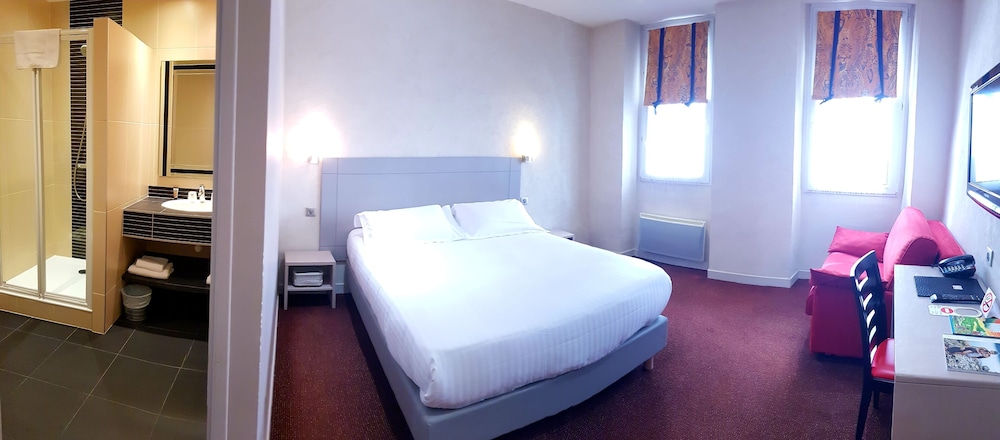 HOTEL DE LA COURONNE 37/70