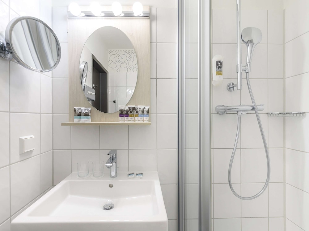 Mercure Hotel Munich Olympiapark 15/74