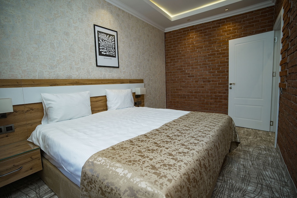 Lakeside Hotel & Spa 8/33
