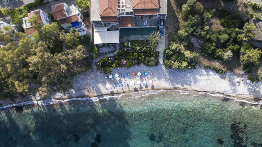 Grekis Hotel Apartments 32/33