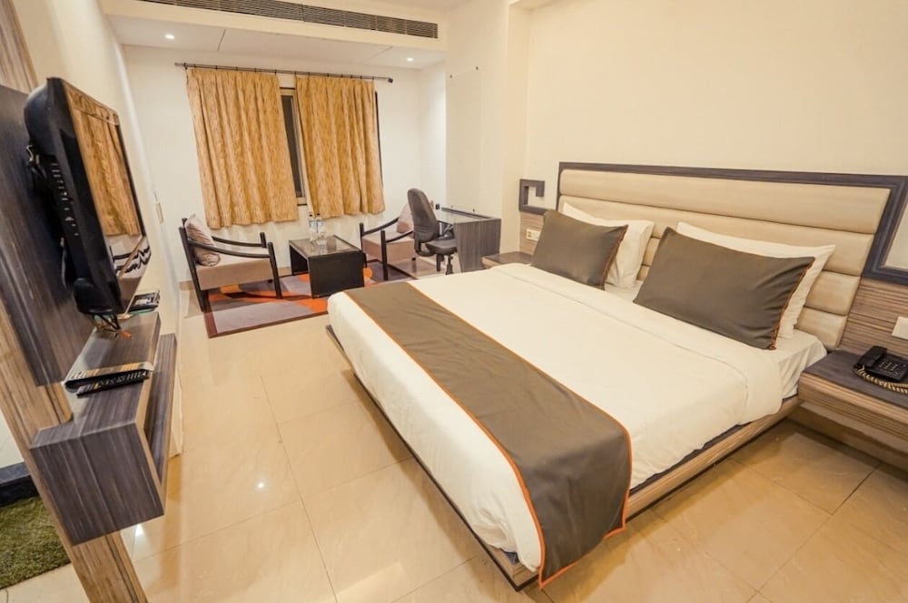 HOTEL KANCHAN TILAK 5/23