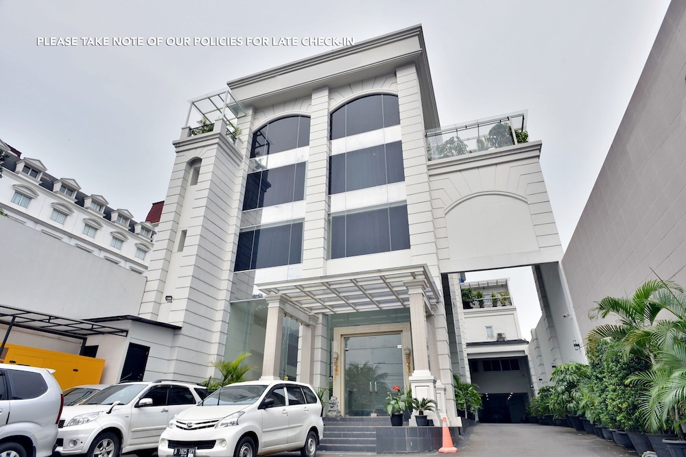 Kemang Eleven 4/41