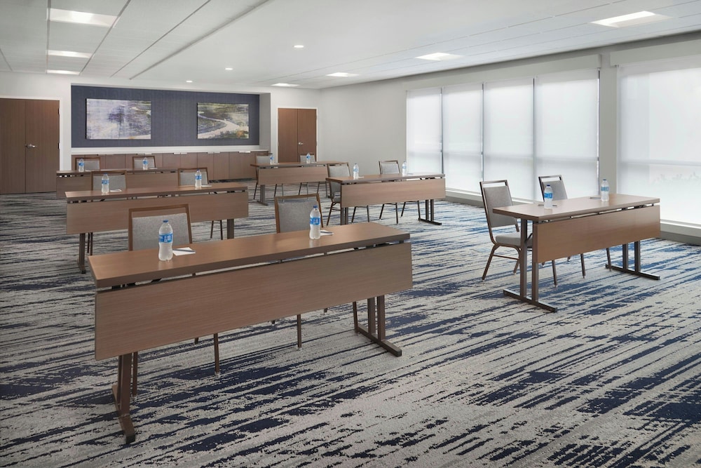 TownePlace Suites by Marriott Columbus NE 41/50