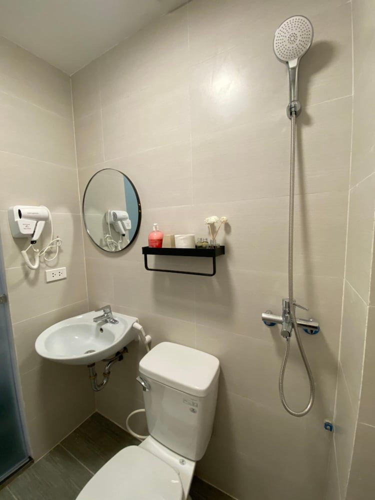 Hanoi Lotus Hostel 67/69