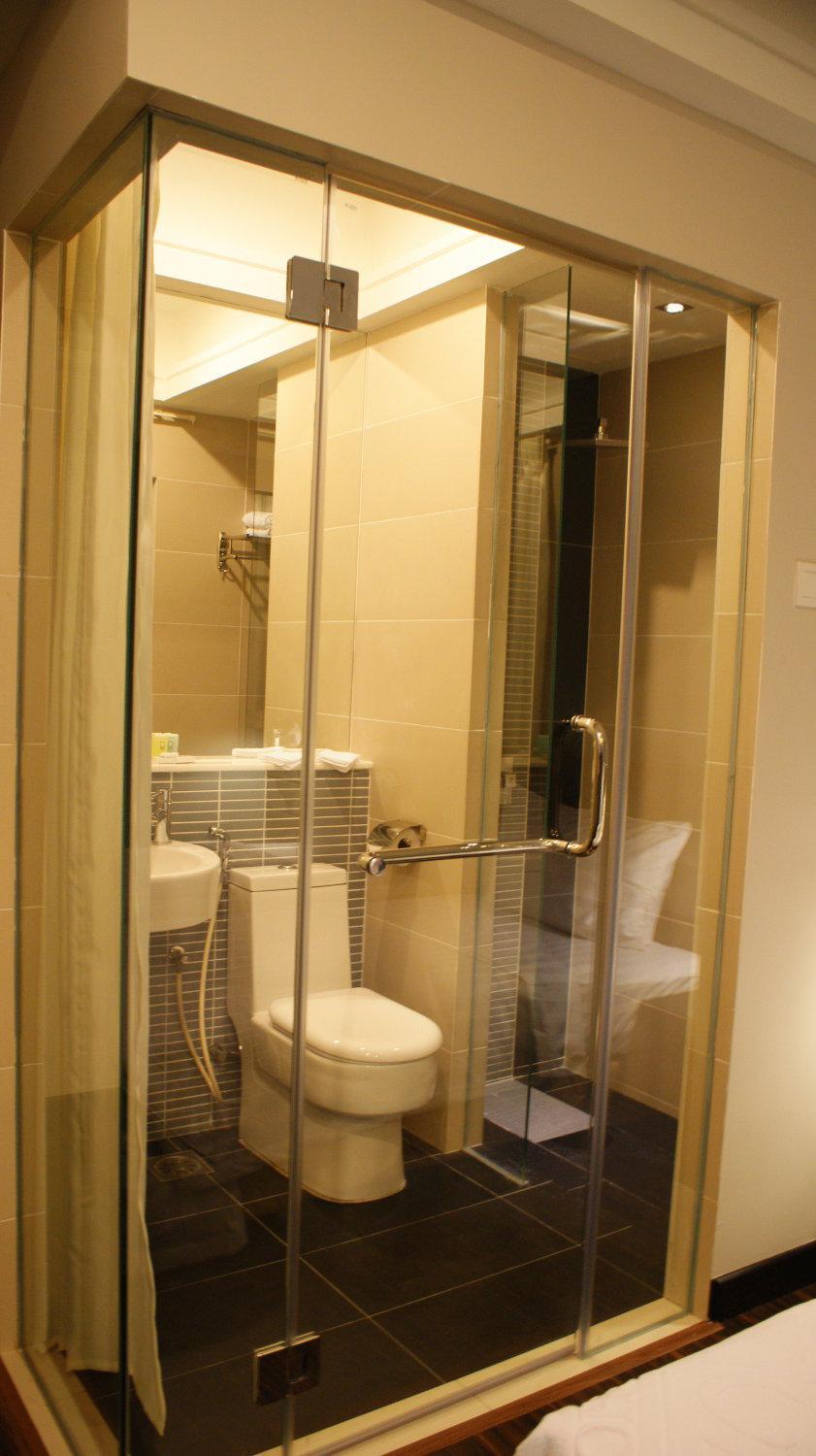 Deluxe, Double or Twin Bed