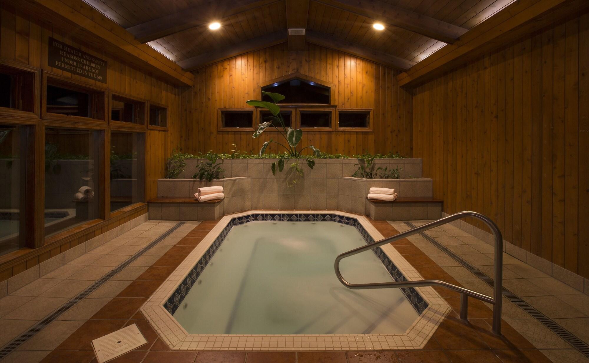 The Lodge at Chetola Resort 24/50