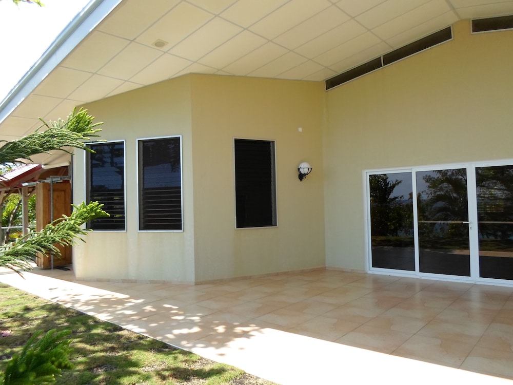 Meili Beach Resort 6/57