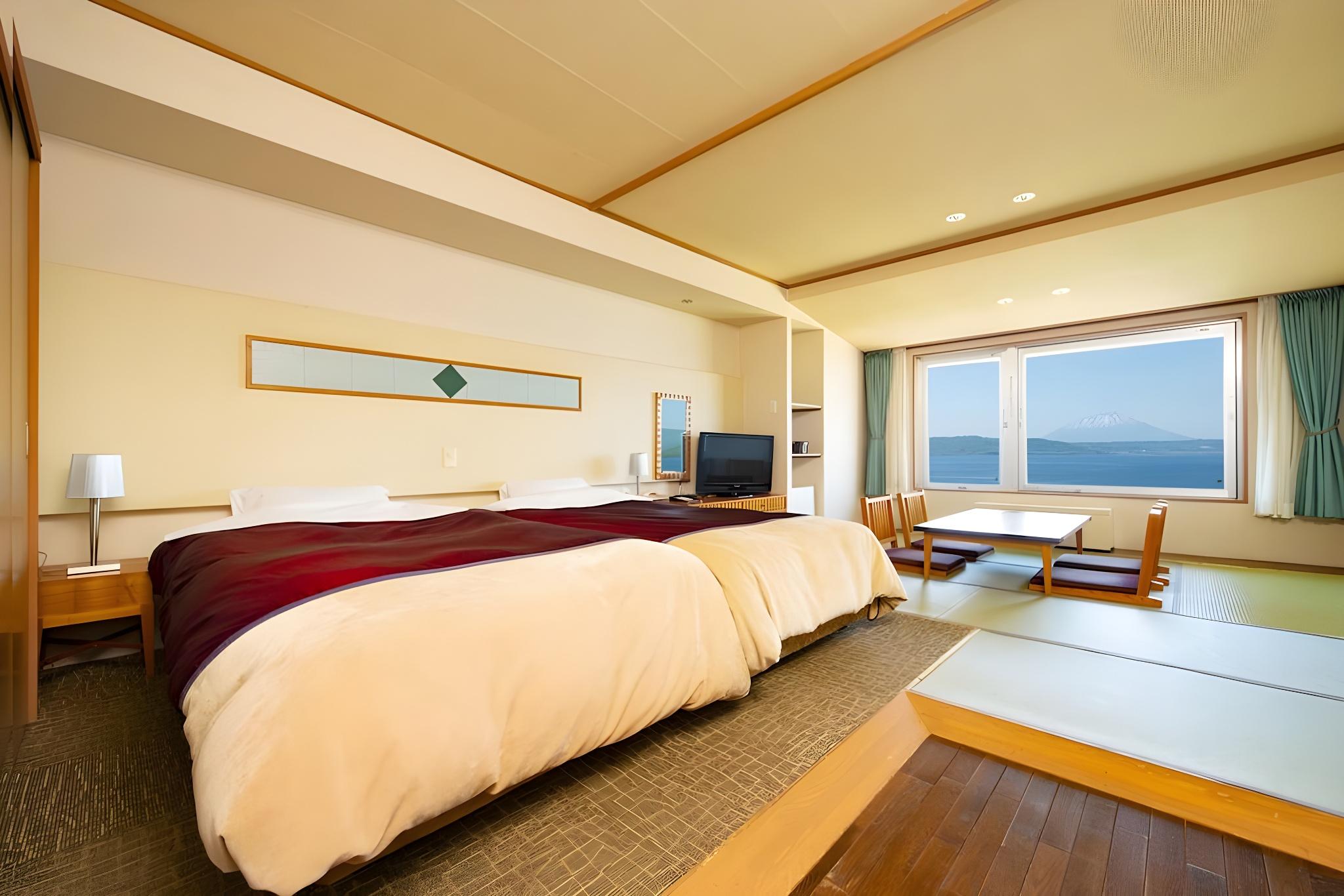 Japanese Western, Lake View, West Wing
