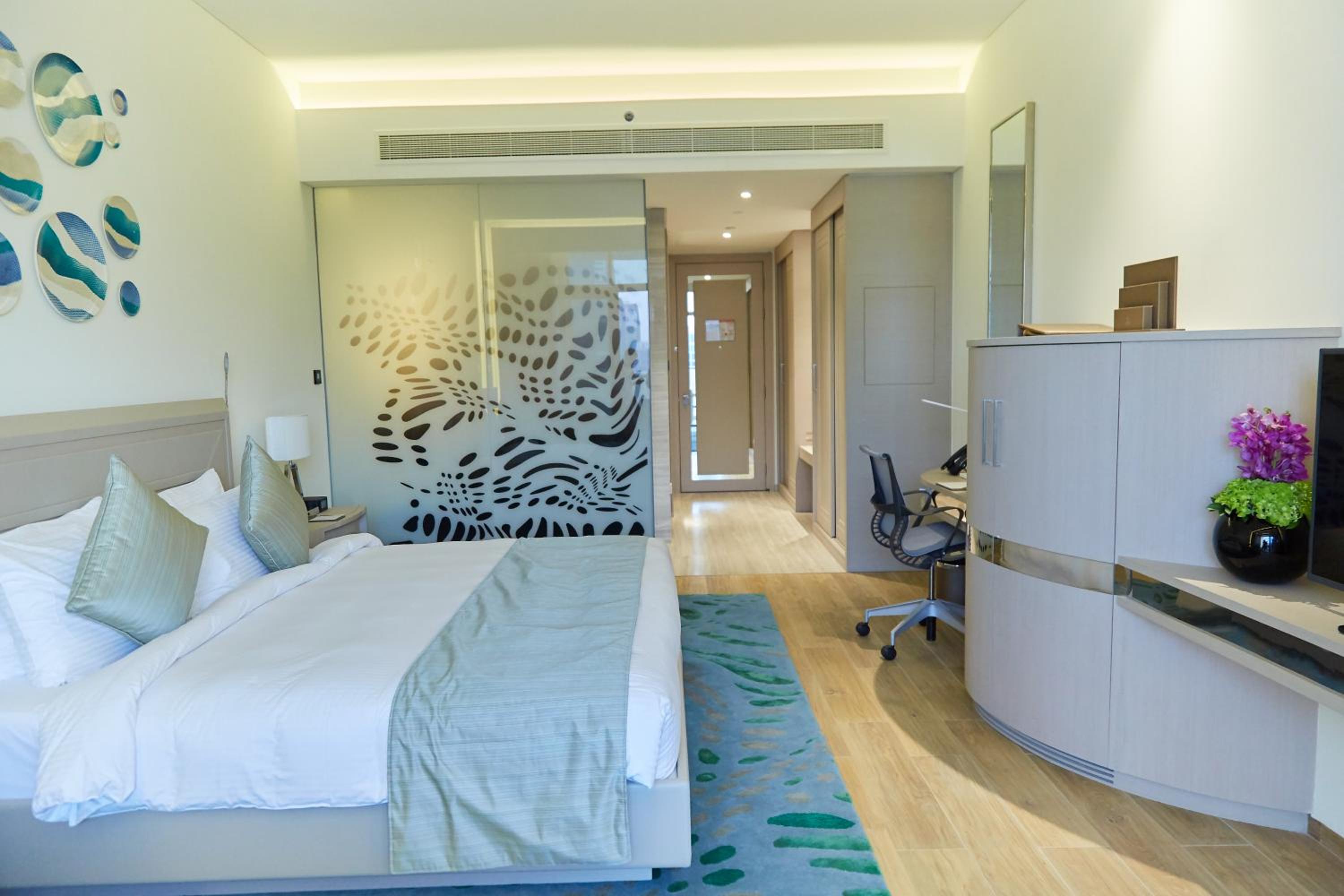 Deluxe, King Bed, Accessible