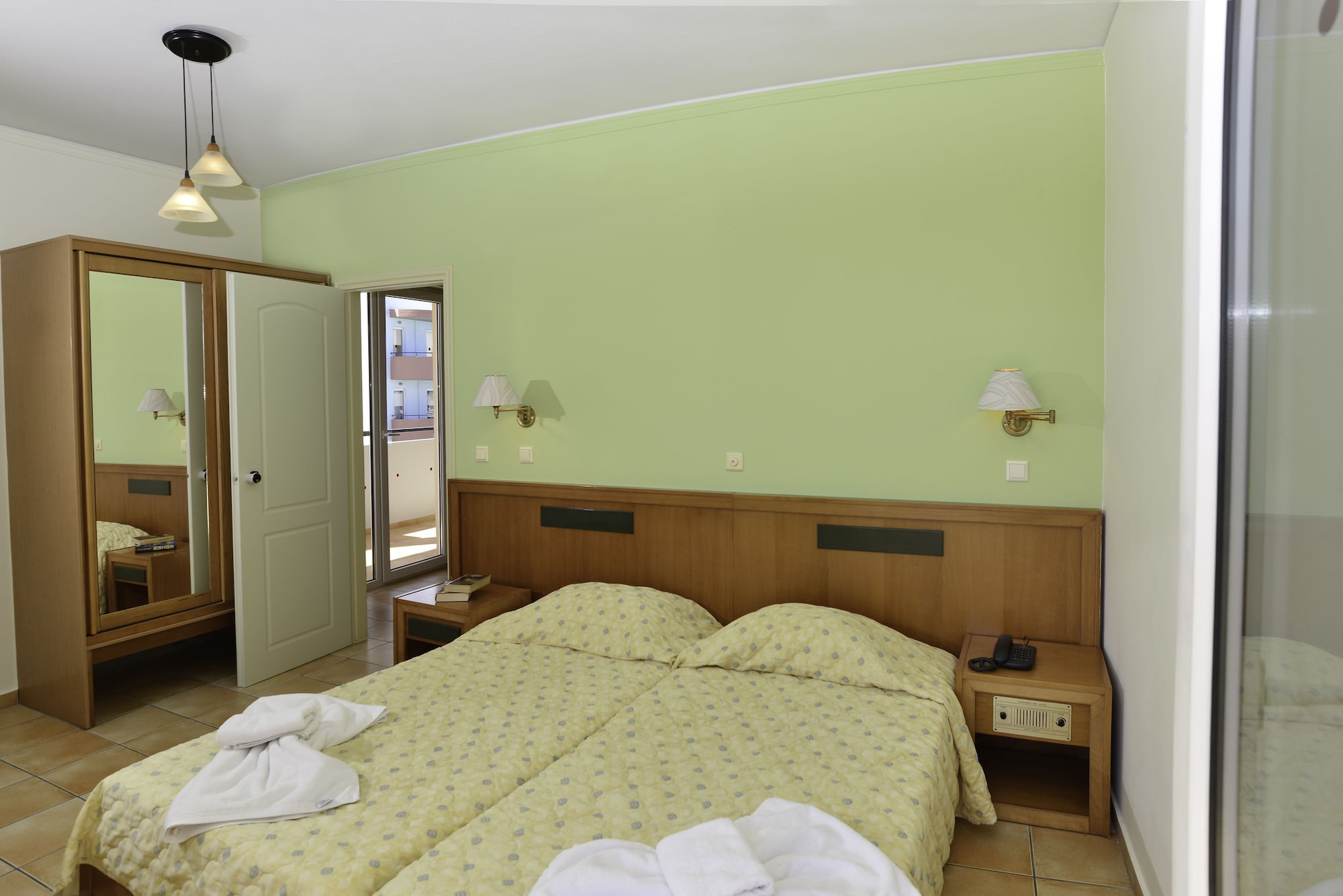 1 BEDROOM, FAMILY, APARTMENT
