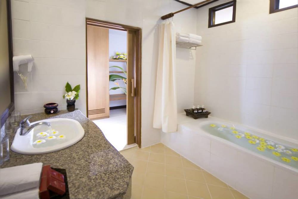 THAI HOUSE BEACH RESORT 26/75