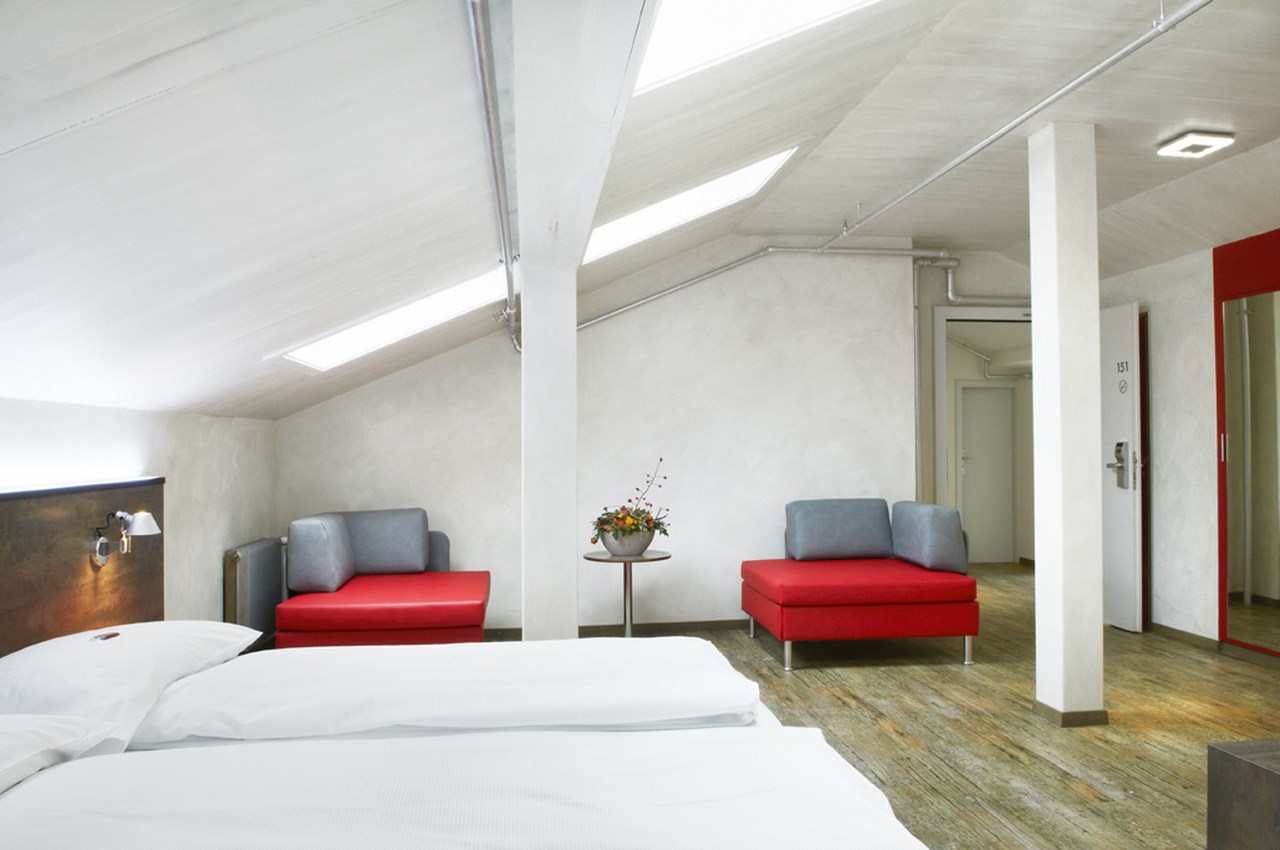 غرفة قياسية ثلاثية