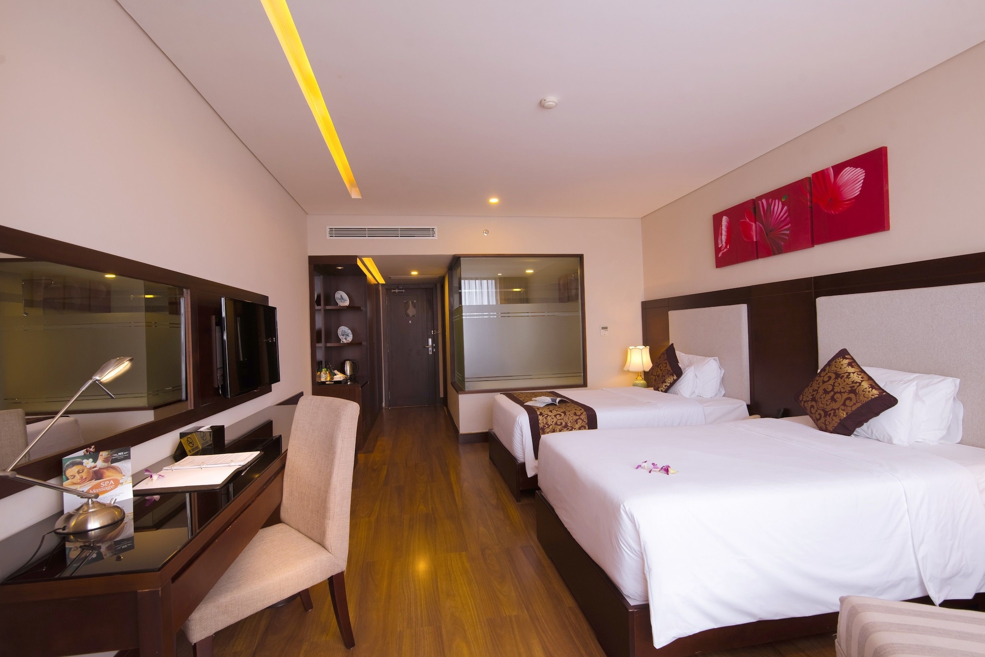 PREMIER, DELUXE, TWIN BEDS