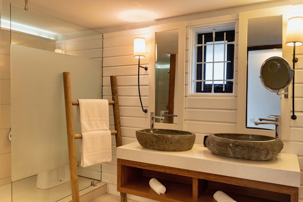 Constance Sakoa Boutik Mauritius – Boutique Hotel 48/50