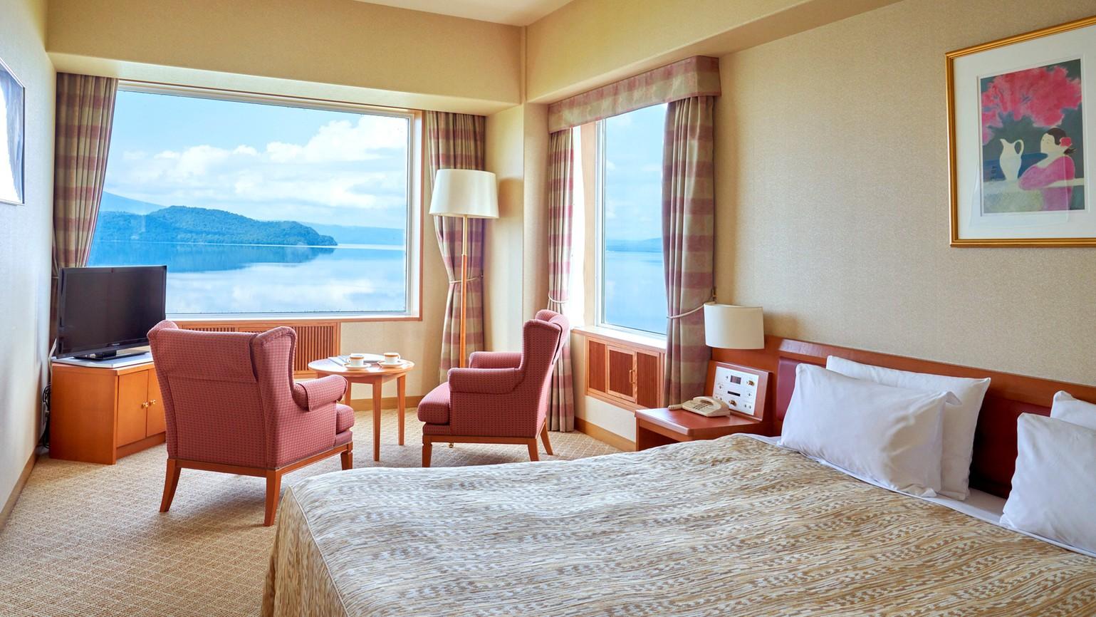 Honeymoon, Double Bed, Lake View, East Wing, Corner