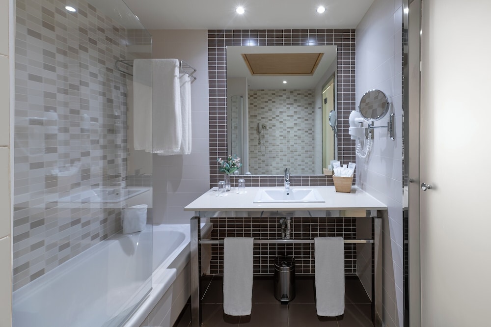 Elba Carlota Beach & Convention Resort 72/72