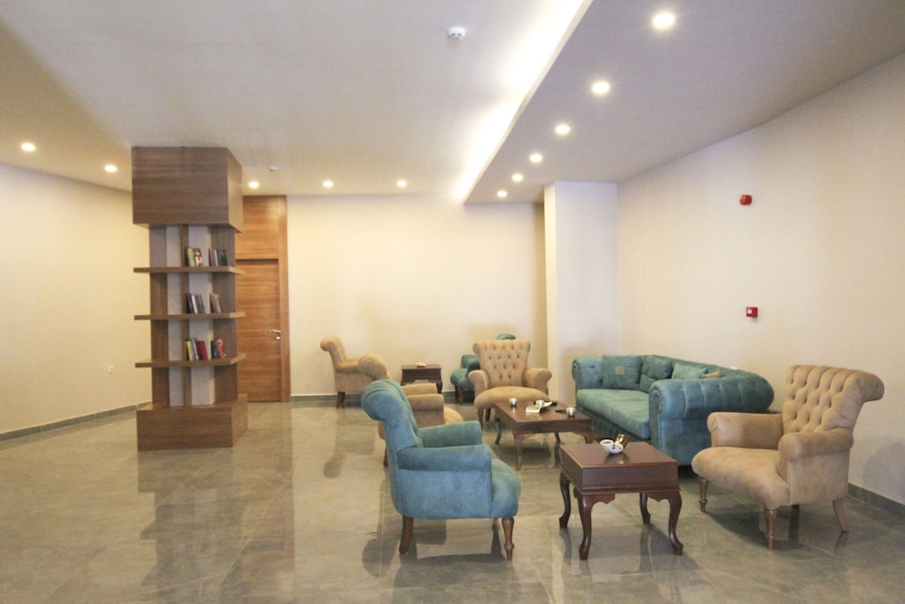 Start Otel 33/57