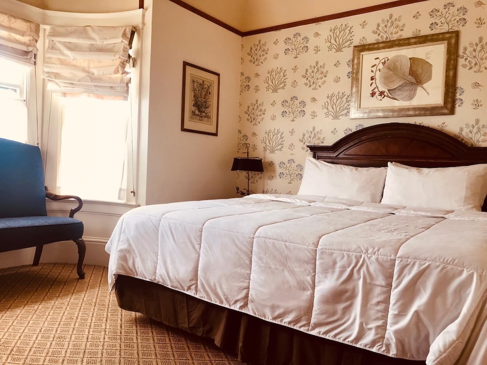 Pacific Grove Inn 47/79