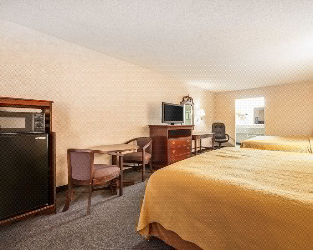 Quality Inn Ashland, KY 34/66