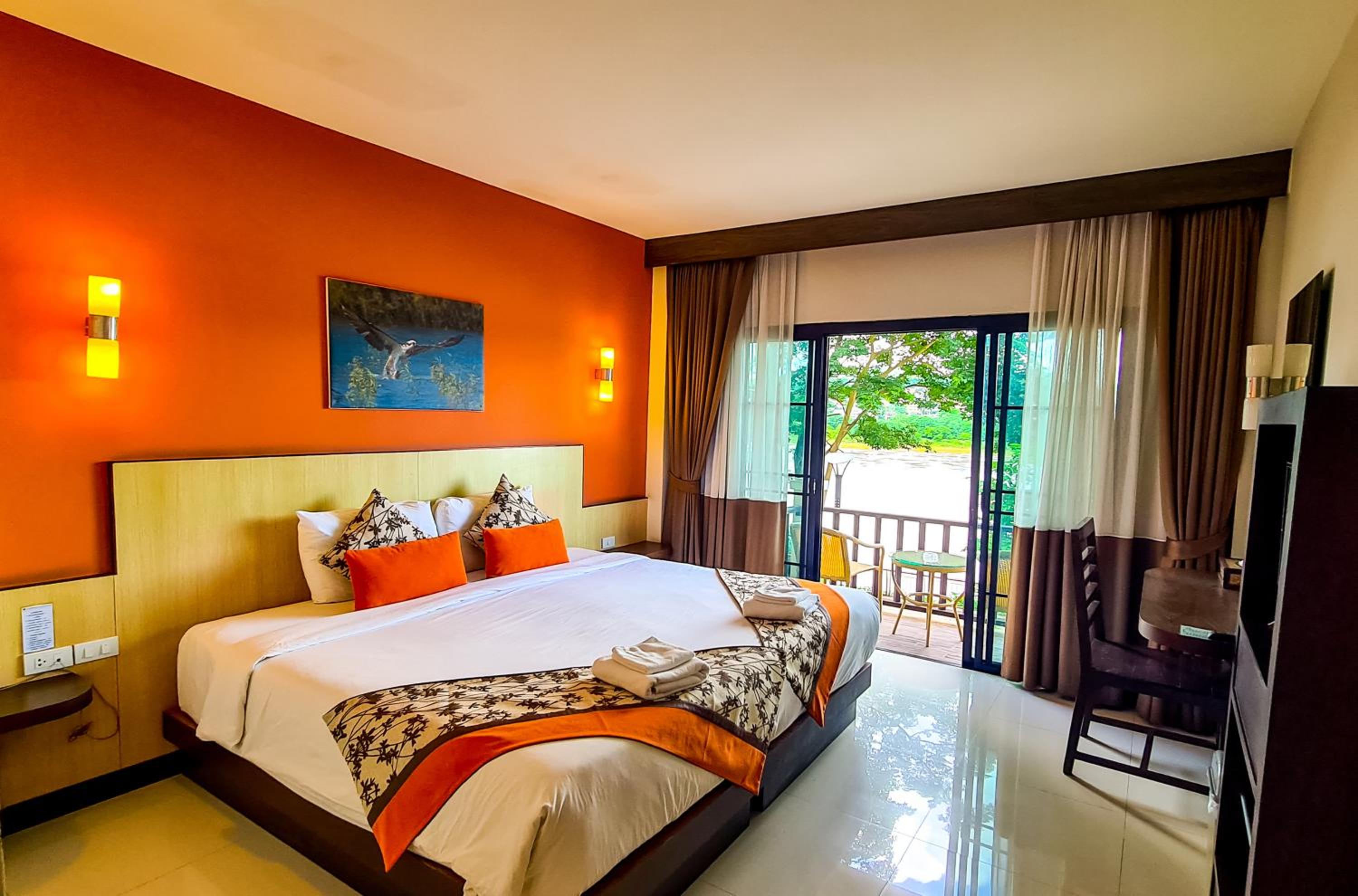 Resort, River View