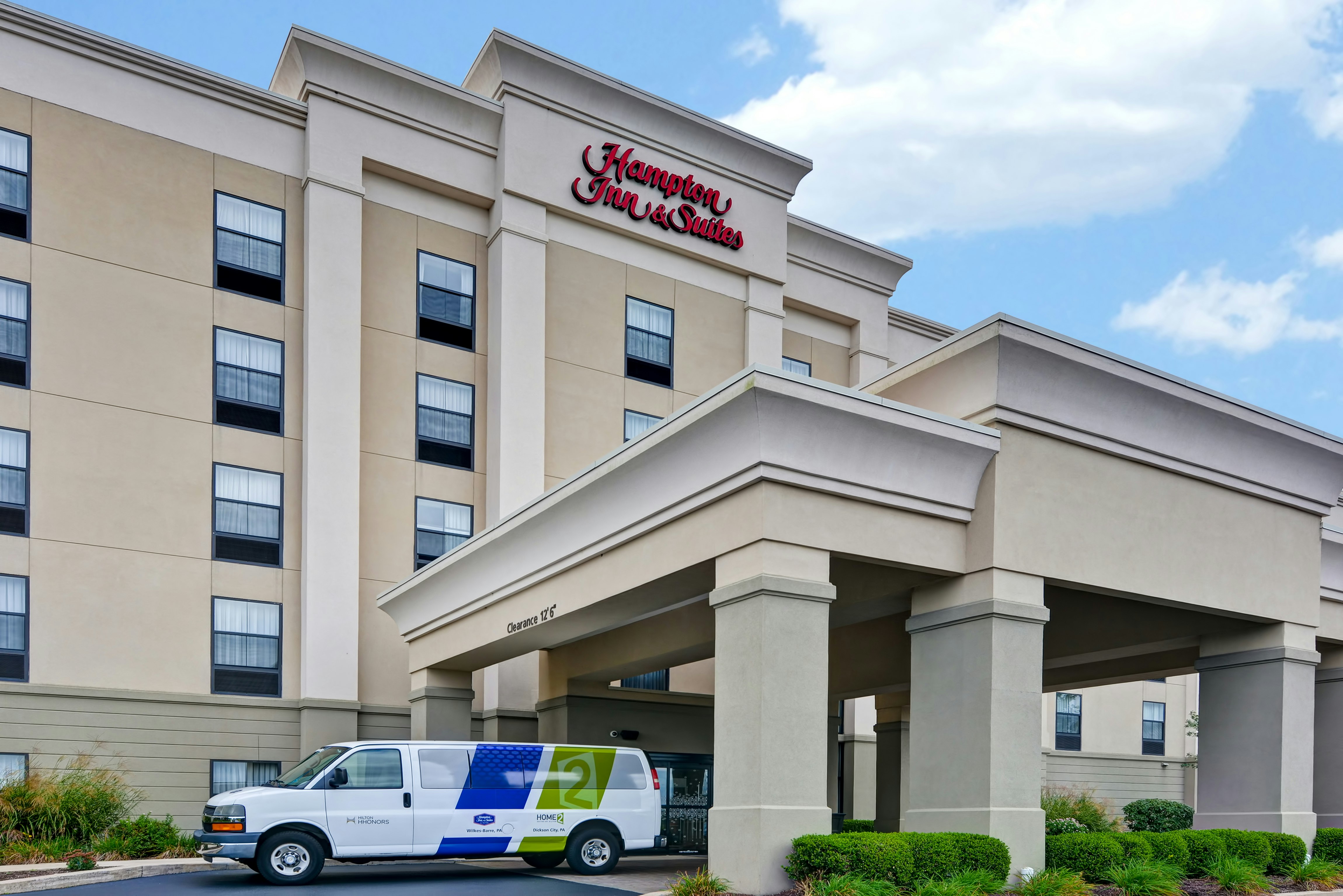 Hampton Inn and Suites Wilkes-Barre Scranton 29/34