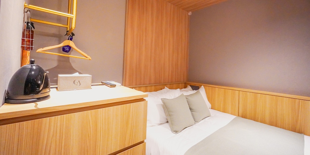 STANDARD, DOUBLE BED