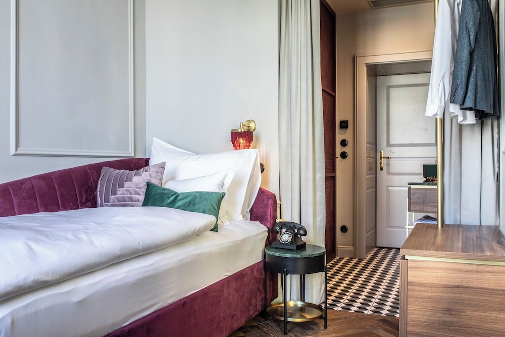 Petite, Single, Double Bed