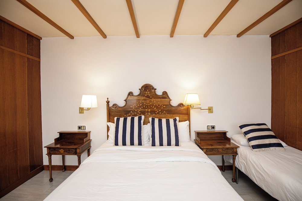 Hostal Mas 13/42