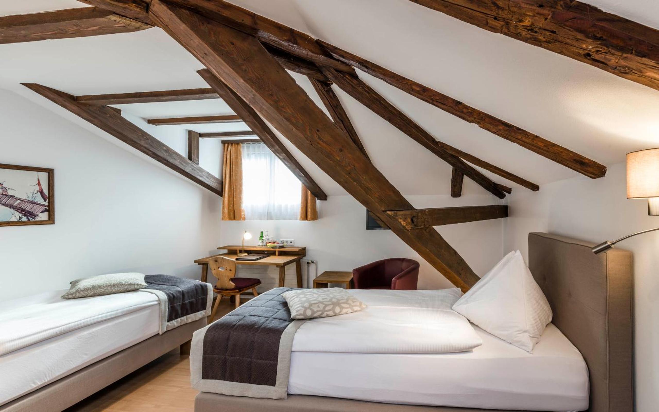 Economy, Twin Beds